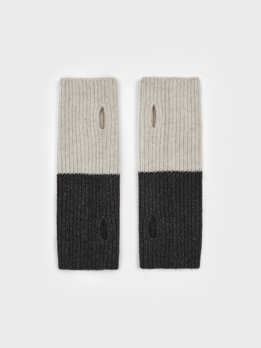 RACCOON CASHMERE TWO-WAY HAND WARMER_Ivory Charcoal